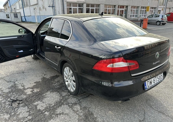 Skoda Superb cena 39999 przebieg: 173500, rok produkcji 2012 z Wrocław małe 172